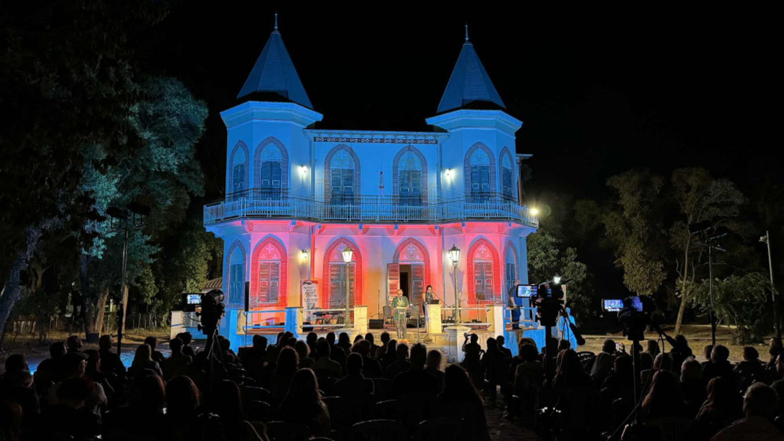Festival Poetry “Voix Vives de Méditerranée en Méditerranée”
